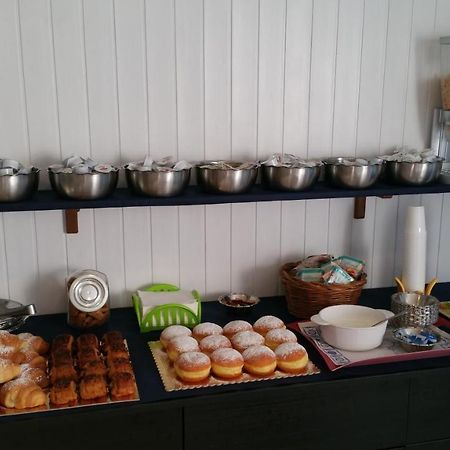 Fiorina Bed&Breakfast - Colazione Fino A Mezzogiorno - Beach Village Gratuito - Aquafan25 Oltremare20 Riccione Luaran gambar